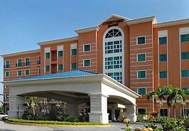Hodelpa Garden Court Hotel Santiago De Los Caballeros Exterior photo